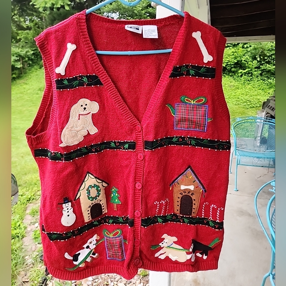 Capacity Woman Christmas Holiday Dog Sweater Vest